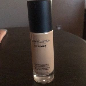 Bare minerals foundation